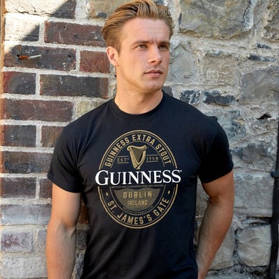 Guinness T-Shirt With Foreign Extra Label In Gold  Black Colour