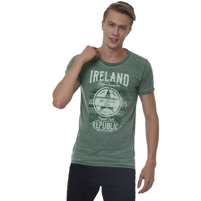 Green Ireland Republic Unisex T-Shirt With Star Design and 'Cead Mile Failte' Text
