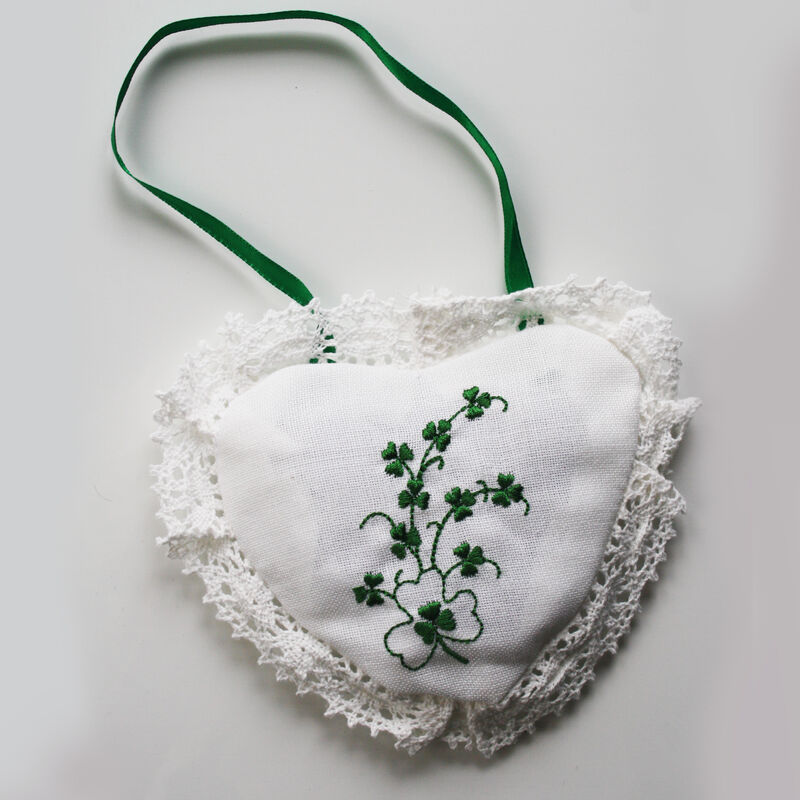 Celtic Weavers Kinsale White Lavender-Filled Heart Sachets  2-Pack